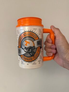 Vintage University of Tennessee Volunteers National Champions Whirley mug.